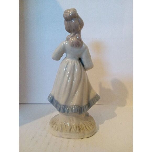Ensco porcelain figurines lady holding hat - Picture 3 of 6